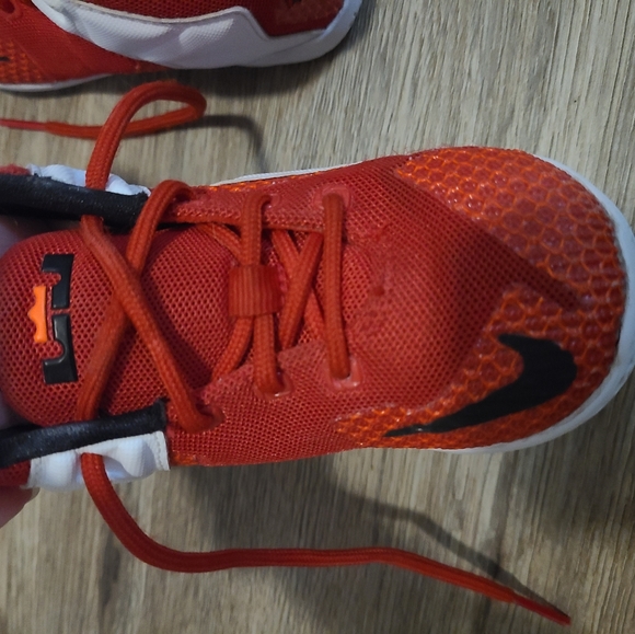 Lebron James XII 12 FLIGHT 8c - Picture 4 of 5